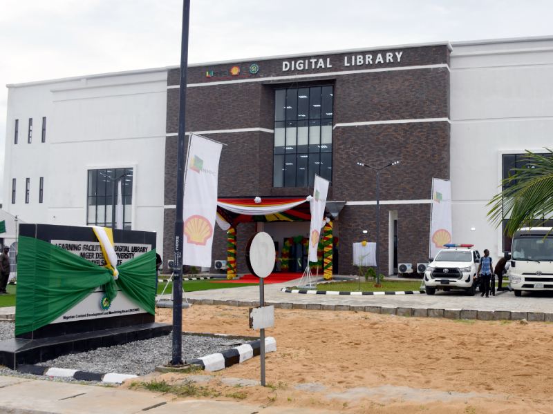 The Digital Library Complex