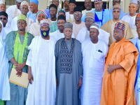 Governor Inuwa Yahaya in a group photograph with members of the APC reconciliation Committee after the inauguration.