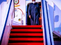 The President Stepping Down From The Plane