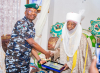   Police IG, Dr Kayode Egbetokun being welcomed to his palace by the Emir of Ilorin, HRH Alhaji Sulu Gambari, during the working visit by the police boss to Kwara State.